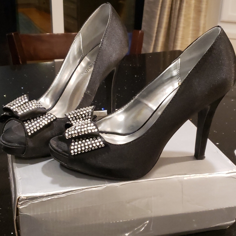 High Heels - Picture 2 of 4